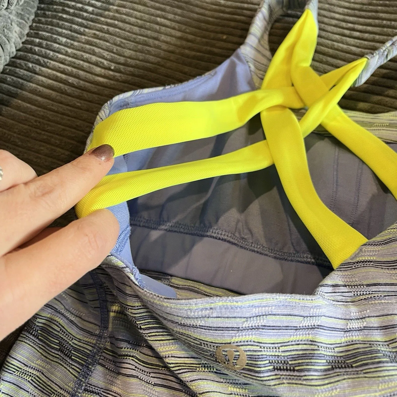 VINTAGE Lululemon Women's Cross Back Built - Image 10