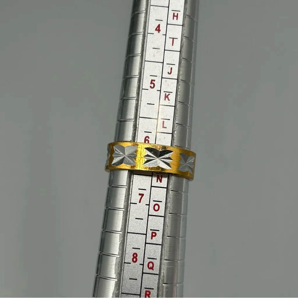 Unisex Two Tone Diamond Cut Band Ring Set - Image 9