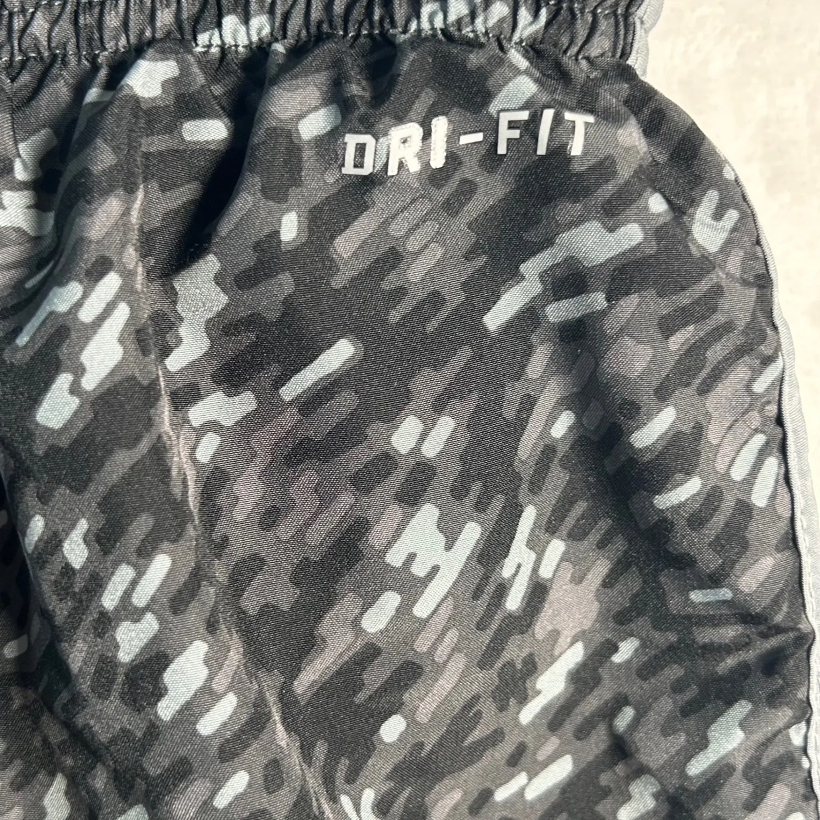 Nike Dri Fit Womens Running Shorts Black Grey Camo Athletic Gym Workout Size S - Image 4