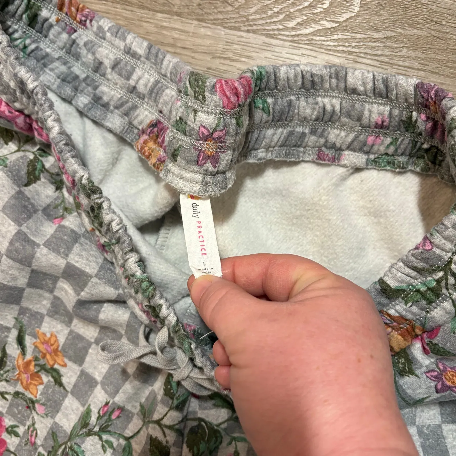 Daily Practice Floral Gingham Fleece Lined Jogger Sweatpants Size L *Rare! Gray Size L - Image 2