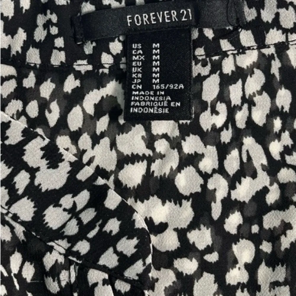 Sheer Black White Dress Shirt Blouse Women’s Size Medium - Image 8