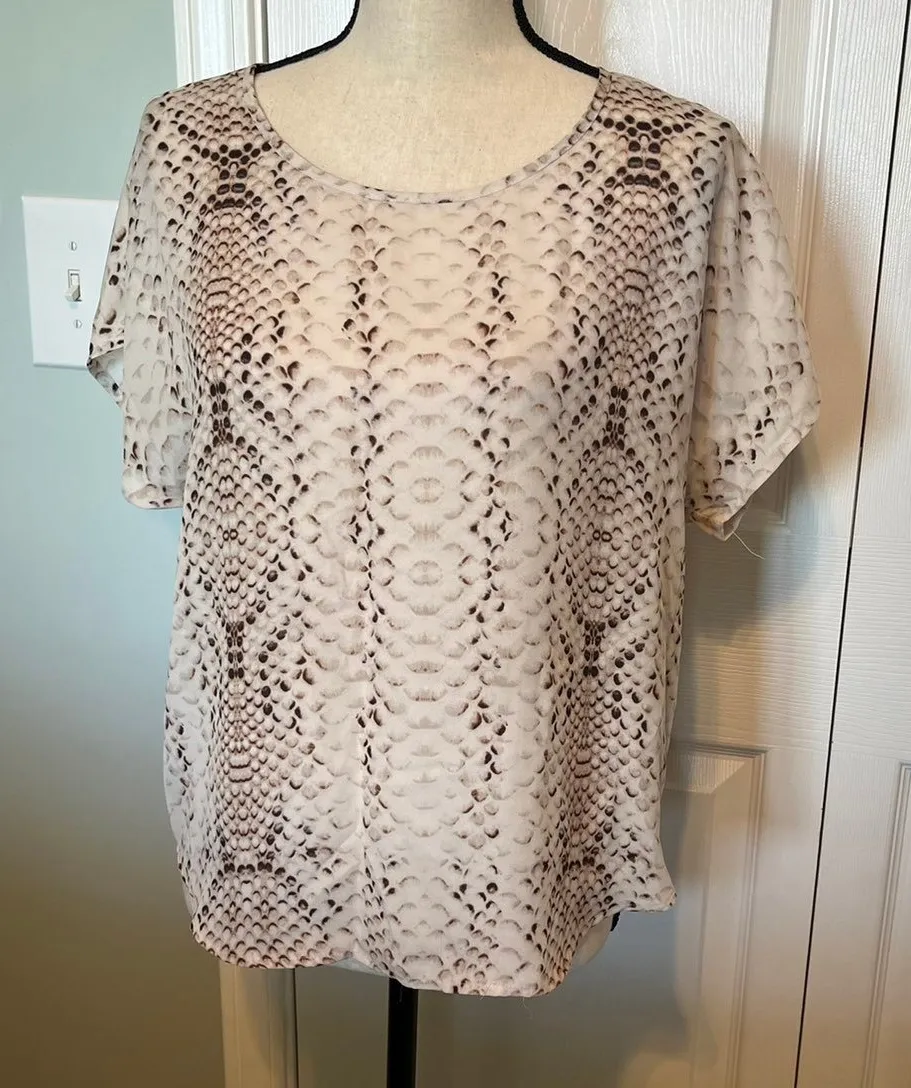 Violet + Claire women's blouse reptile print size medium 100% polyester - Image 1