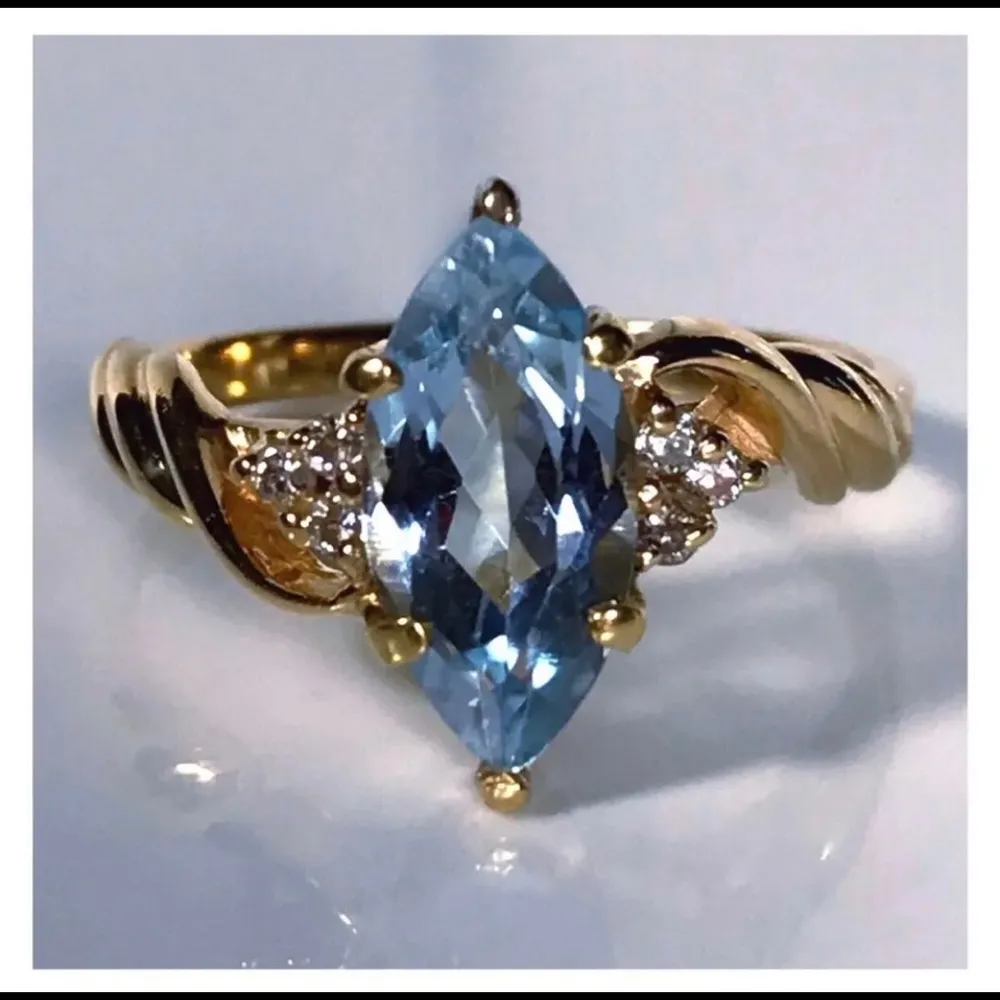 14KT MAGNIFIECENT LIQUID SKY BLUE TOPAZ W/ 6 BRILLIANT DIAMOND ACCENT REGAL RING Gold - Image 12