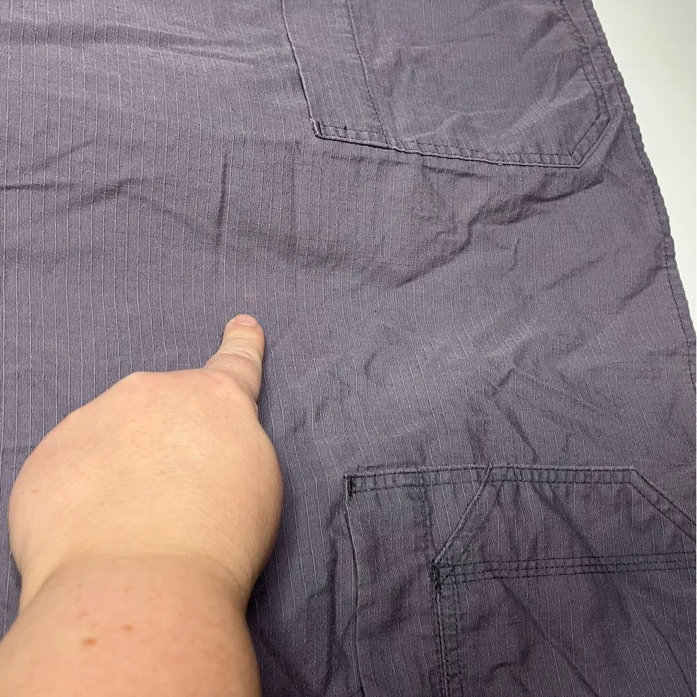 Carhartt gray rip stop scrub‎ top size medium - Image 4