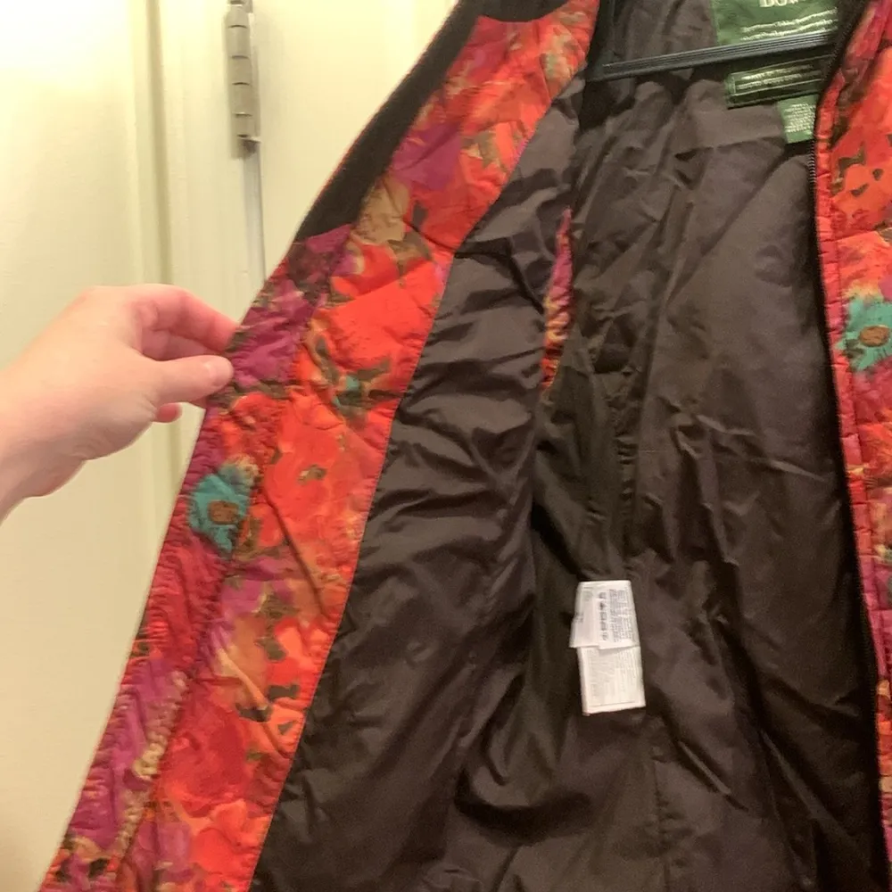 Eddie Bauer Quilted Goose Down Floral Vest (Sz S) Red & Orange - Image 8