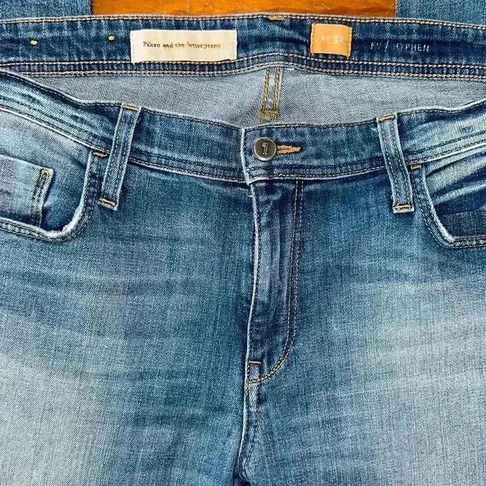 Pilcro and letterpress hyphen women's frayed hem jeans size 32 - Image 8