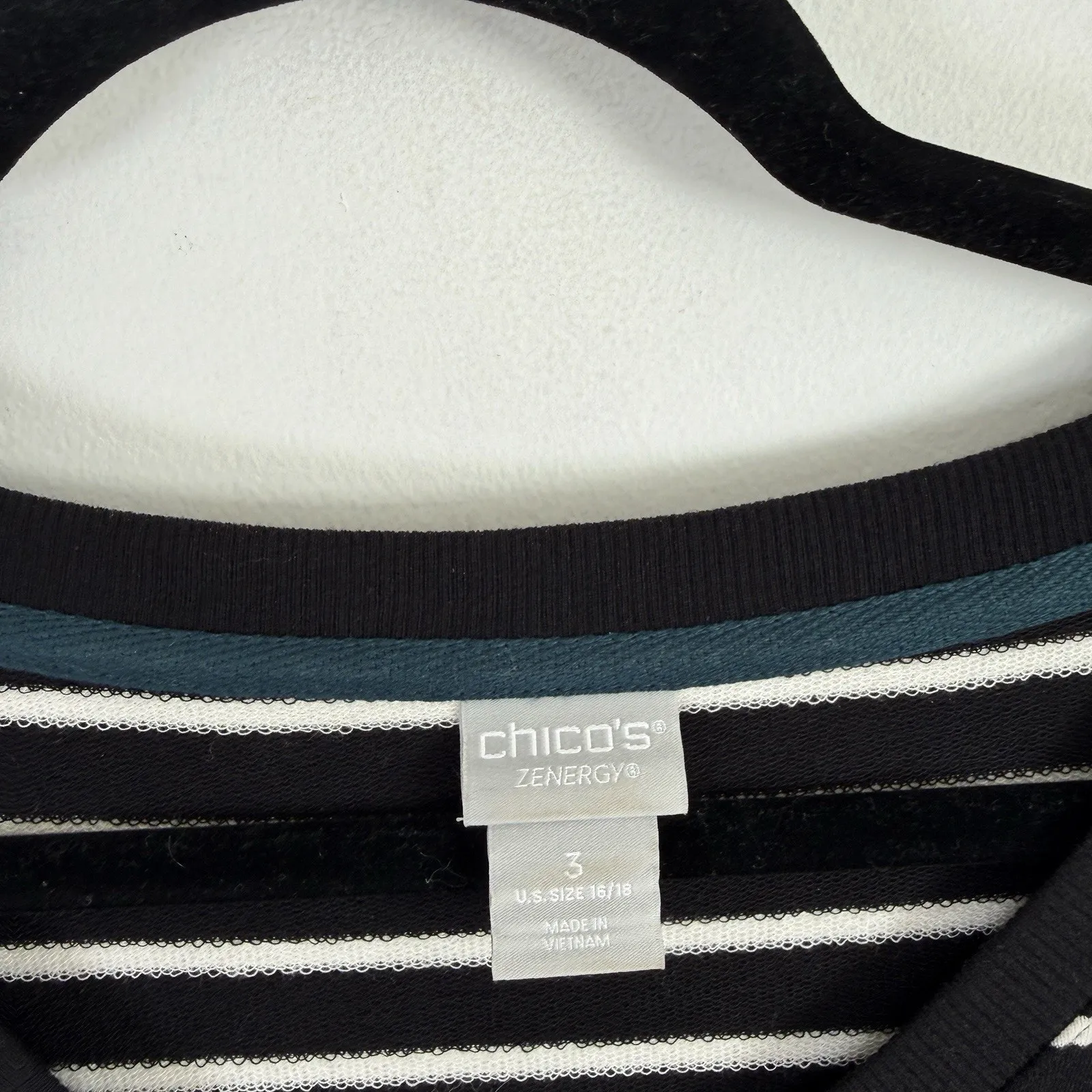 Chicos Zenergy Black White Striped Sweatshirt Womens 3 US XL - Image 5