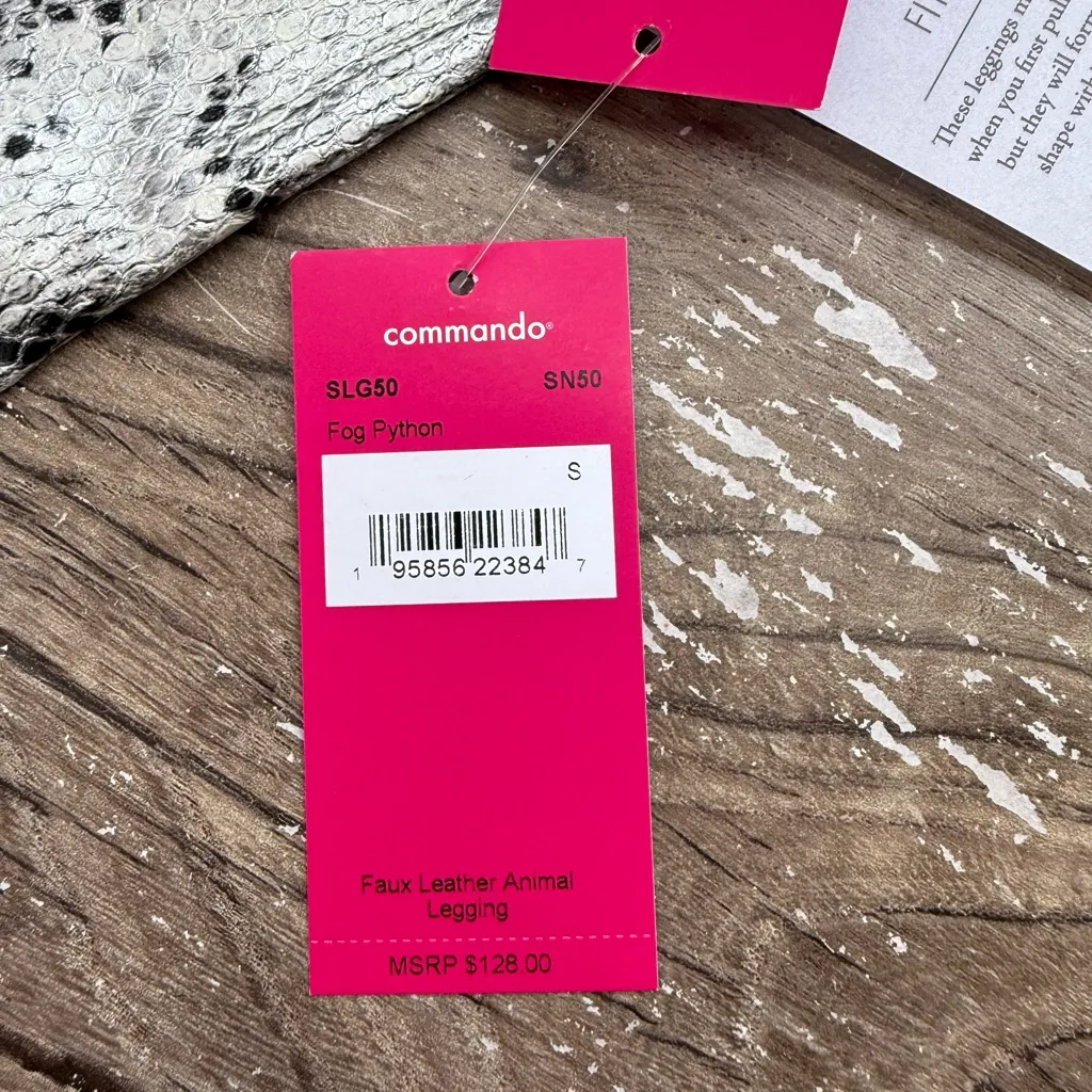 Commando Faux Leather Animal Legging in Fog‎ Python size small NWT - Image 5