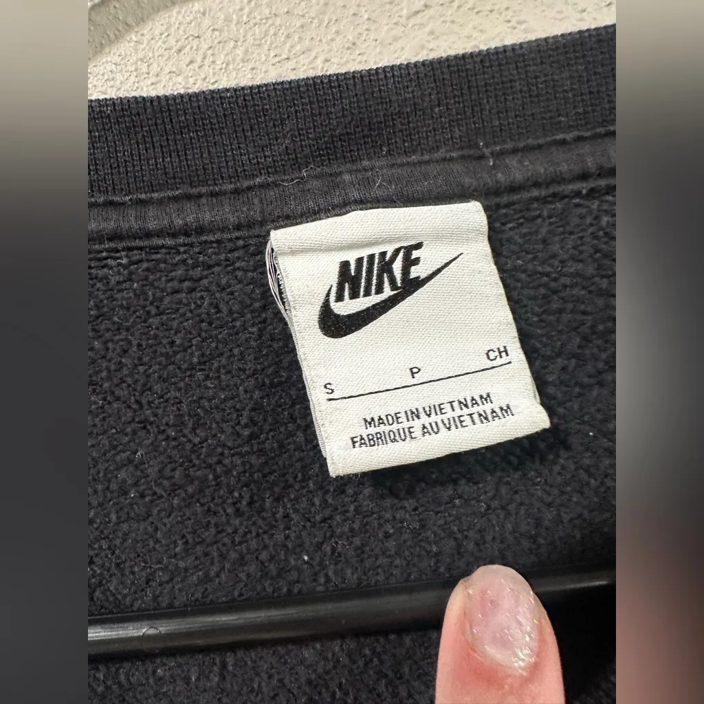 Nike Crewneck Sweatshirt - Image 2