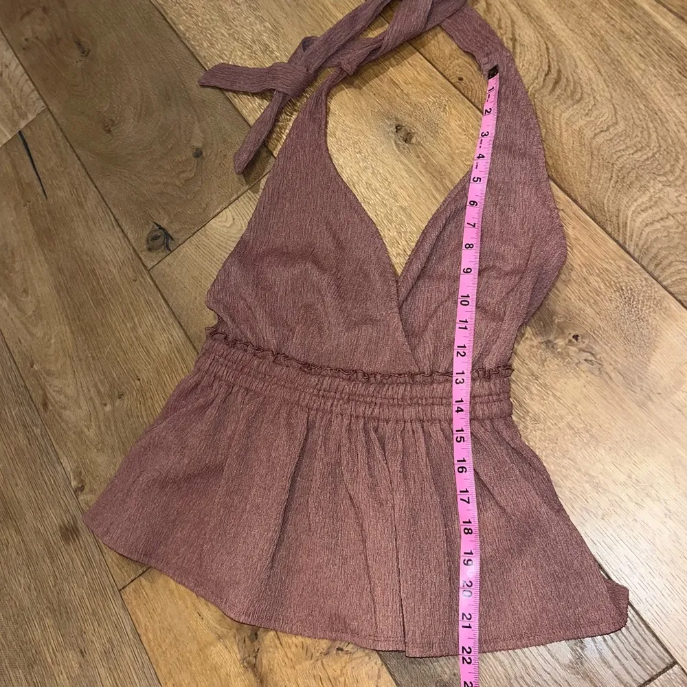 Express NWT Peplum textured halter top mocha Small - Image 6