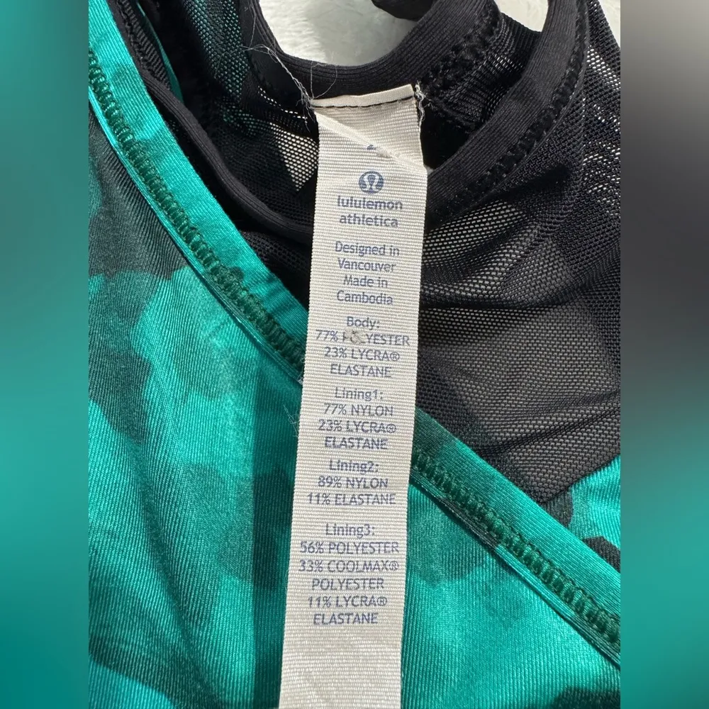 Lululemon Tank Top Womens 2 Green Racer Back Asymmetric Sports Bra Built In - Image 4