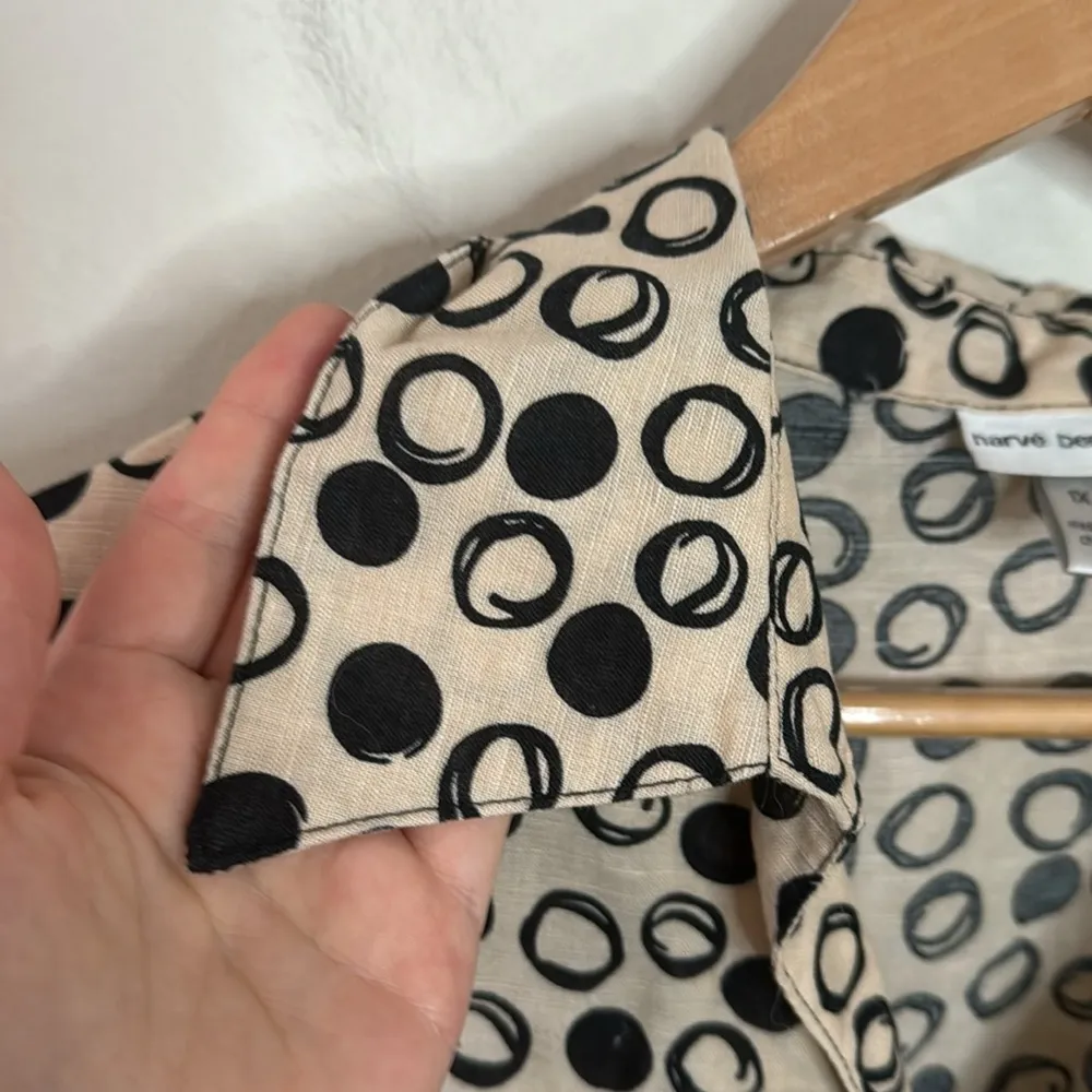 Harve Benard linen blend polka dot bottom down shirt neutral size 1X - Image 4