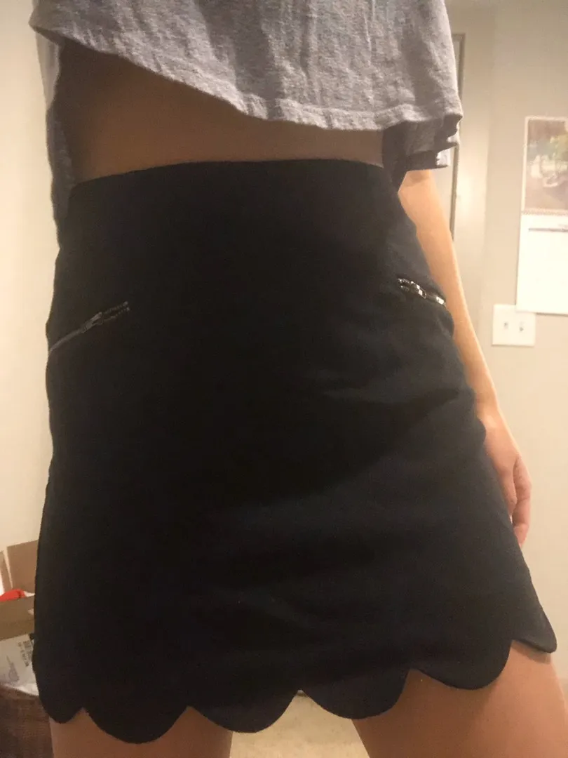 Black Scalloped Skirt - Image 4