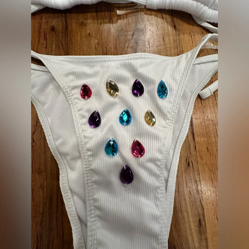 SHEIN White Bikini with Colorful Crystal Accents - Image 7