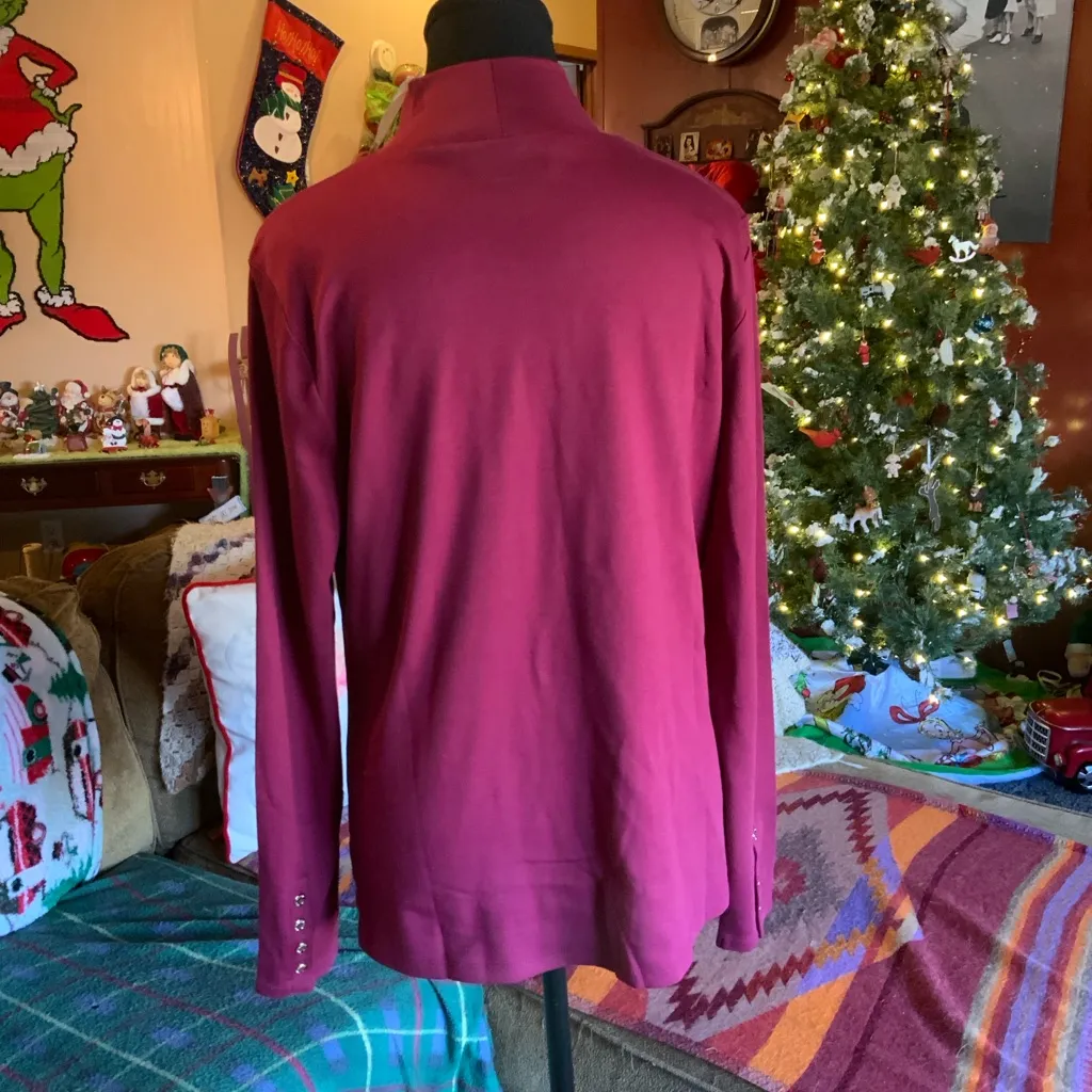 Women’s Isaac Mizrahi Estate Long Sleeve Mock Neck Top Burgundy Size Med. NWOT - Image 3