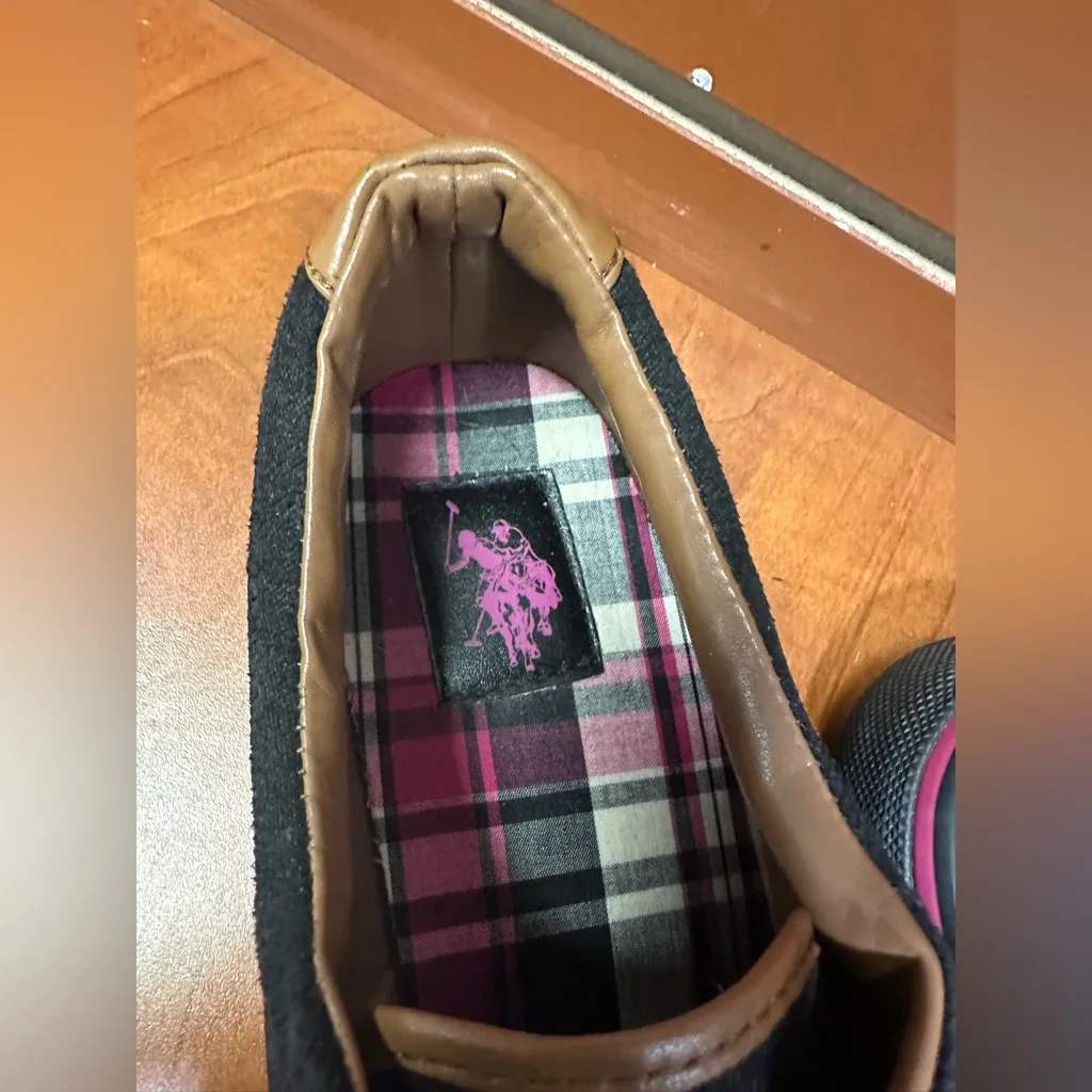 U.S. Polo Assn. Women's Black Sneakers with Pink Trim - Image 6