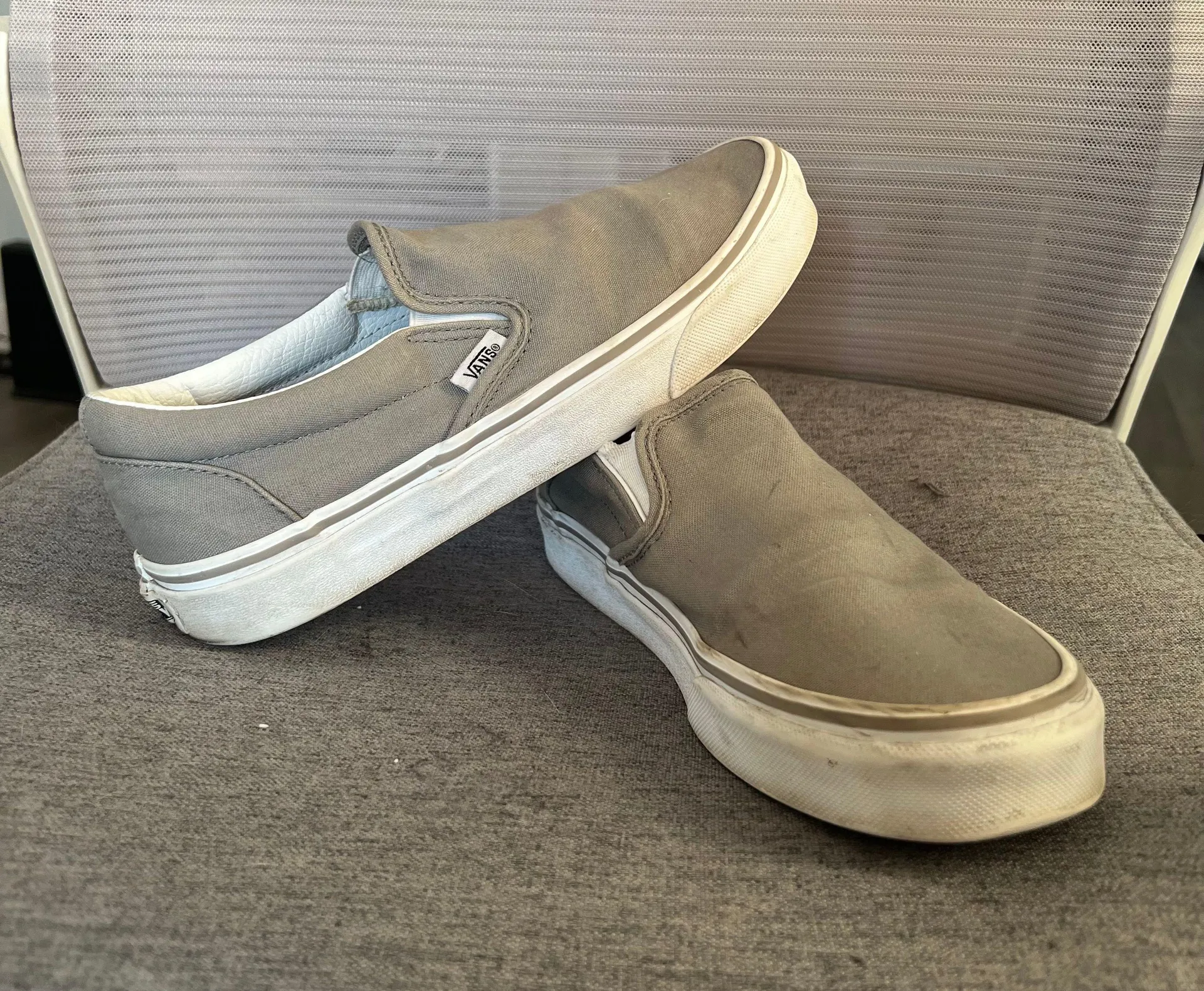 Vans classics slip on Grey Wild Dove/True White size 8.5 - Image 3