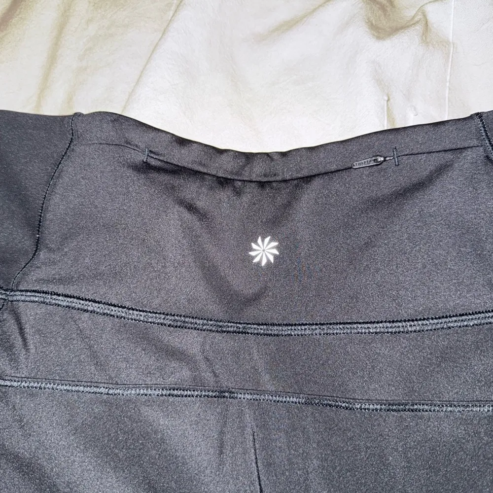 Athleta Black Skater Mini Skirt for Casual Wear - Image 4