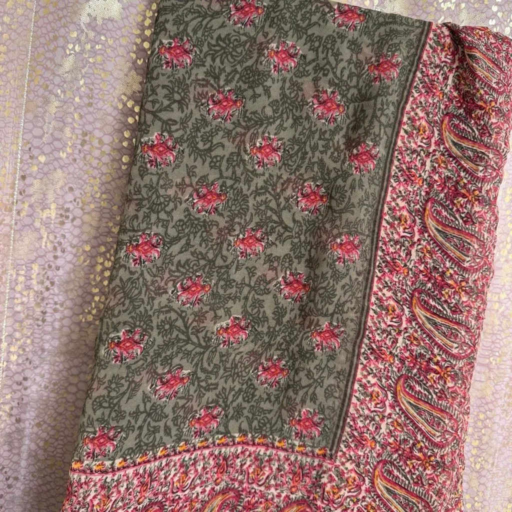 Indian Paisley Boho Print Green Red Pink Silk Blend Large Square Scarf Wrap - Image 4