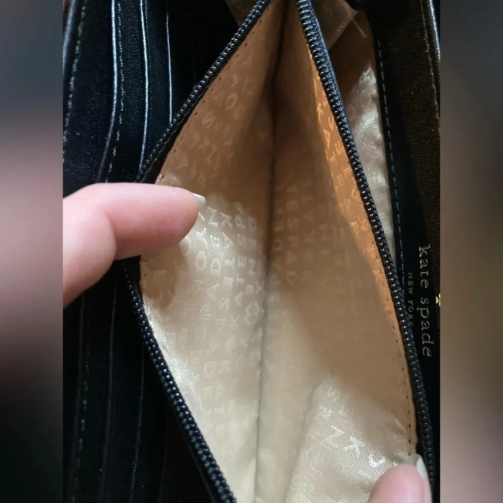 Like New Kate Spade Bay Street Pebbled Leather Zip Around Wallet - Image 7