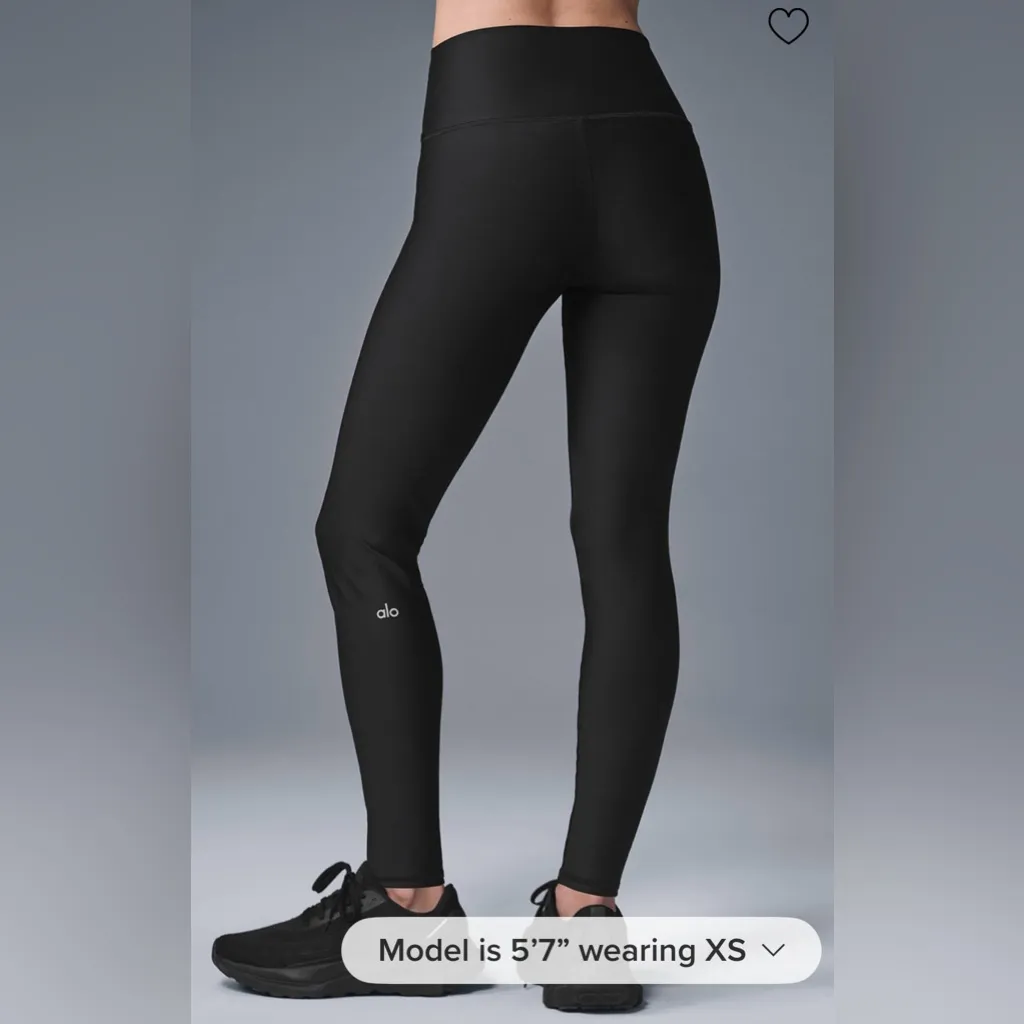 Alo Yoga NWT High Waisted Airlift Leggings in Black Size L - Image 5