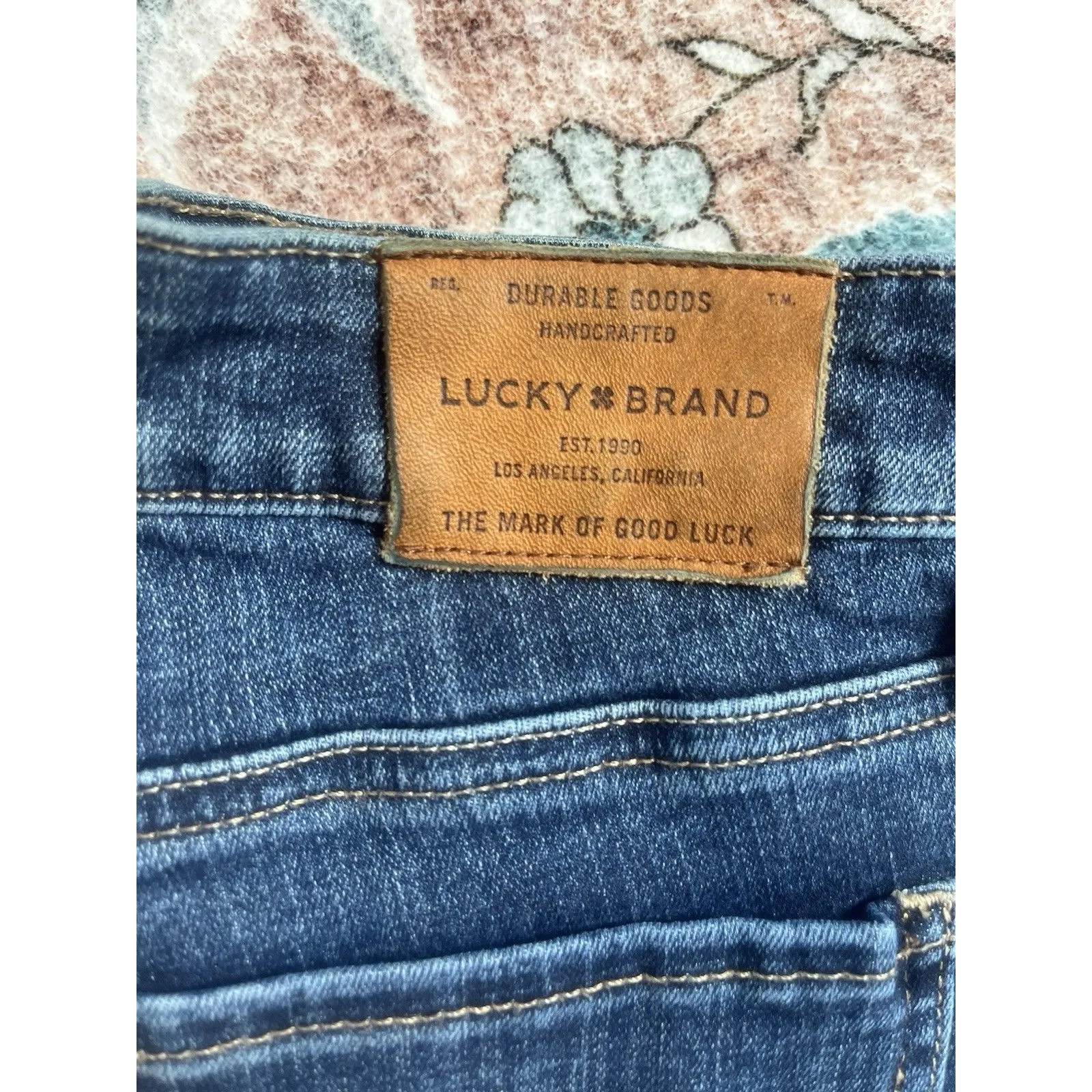 Lucky Brand Jeans Women 0 / 25 Blue Skinny Raw Hem EUC - Image 2