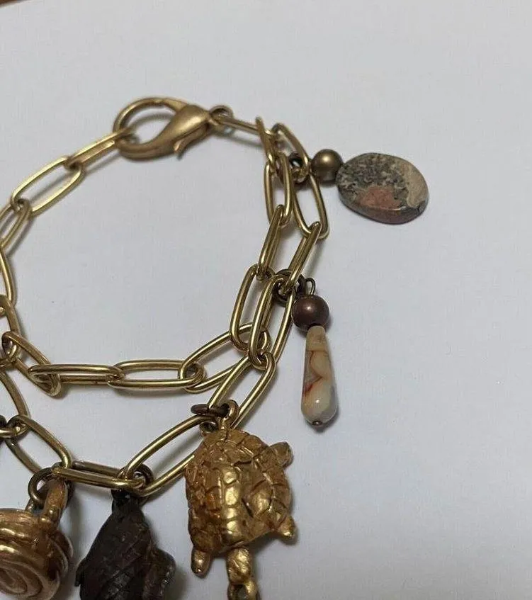 Pretty Charm Bracelet Gold Tone With Fish / Turtle / Stone Charms - Image 3