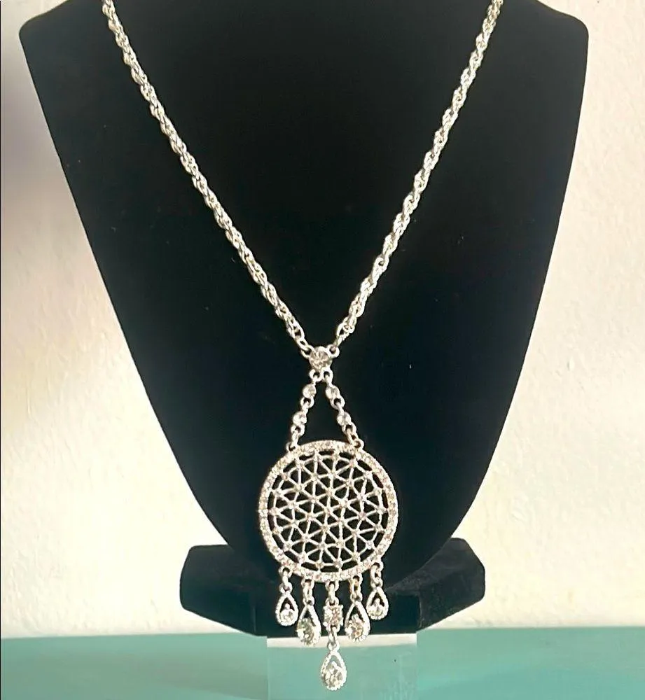 Art Deco Silver Tone Rhinestone Encrusted Chandelier Filigree Pendant Necklace - Image 9