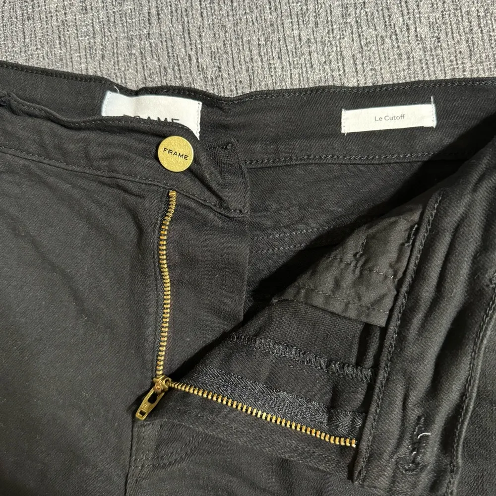 Frame Le Cutoff Black Denim Shorts - Image 4