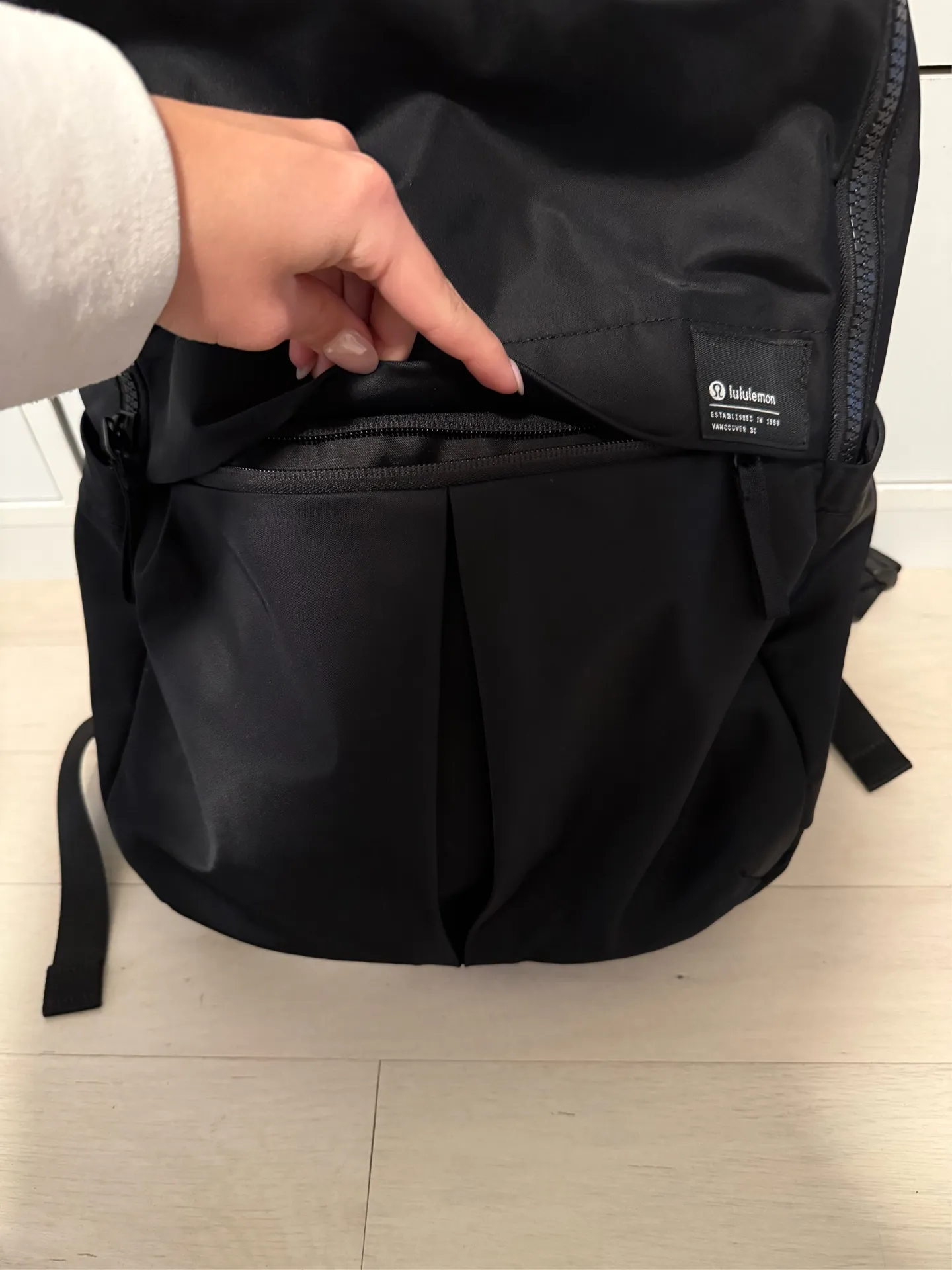 Lululemon Everywhere Backpack 2.0 23L - Image 3
