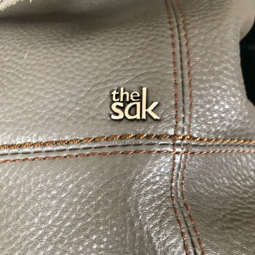 Gray Leather Shoulder Purse - Image 3