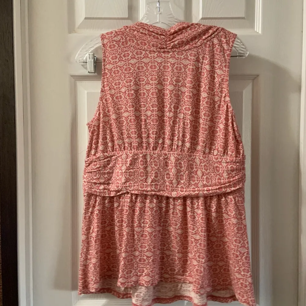 Loft  Coral/Pink Printed Sleeveless Blouse Medium - Image 7