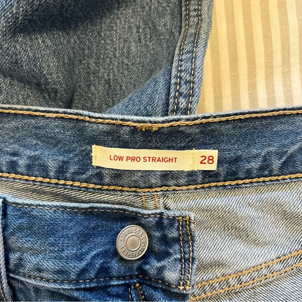 Levi’s Low Pro Straight Jeans - Image 2