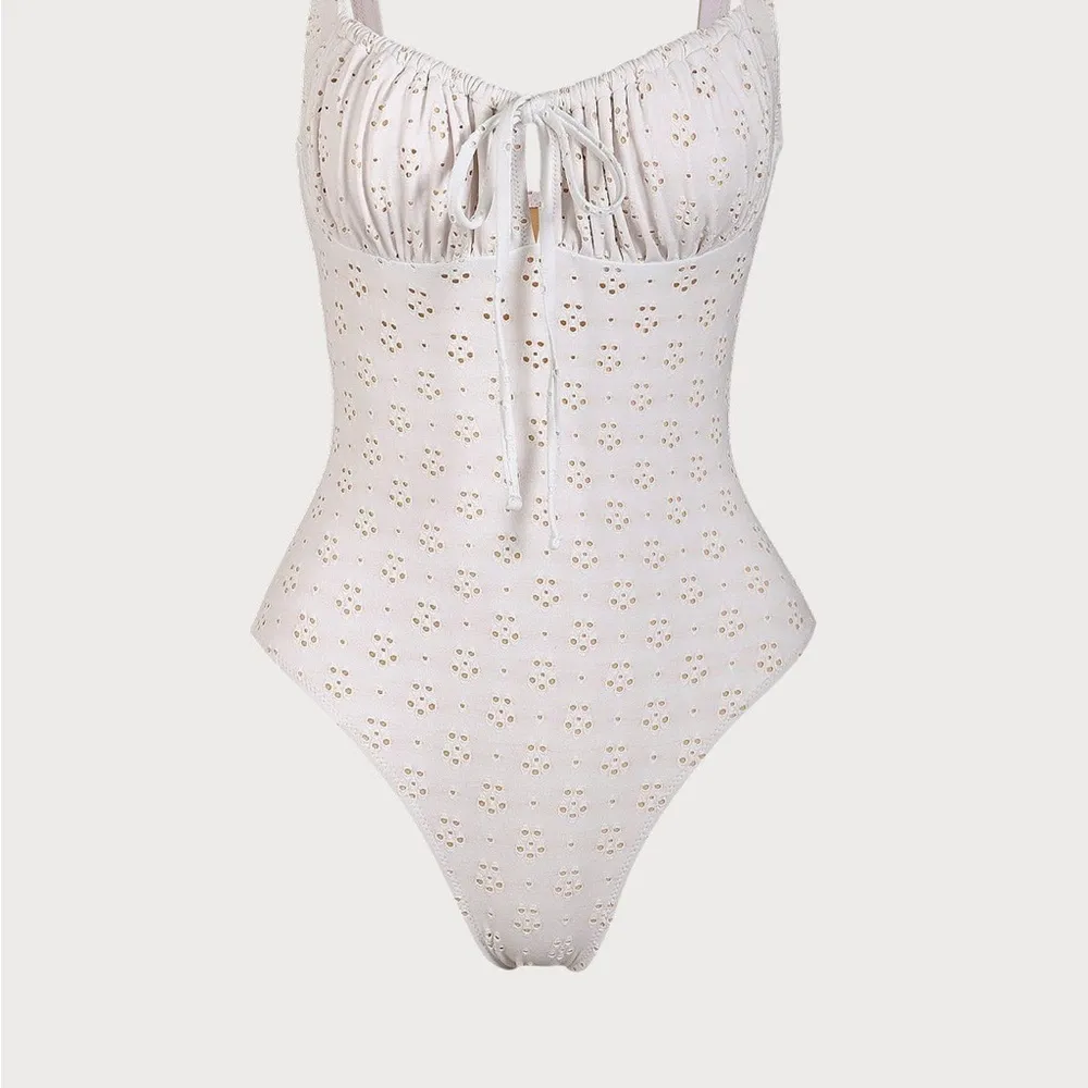 Berlook Floral Cutout One - Image 7