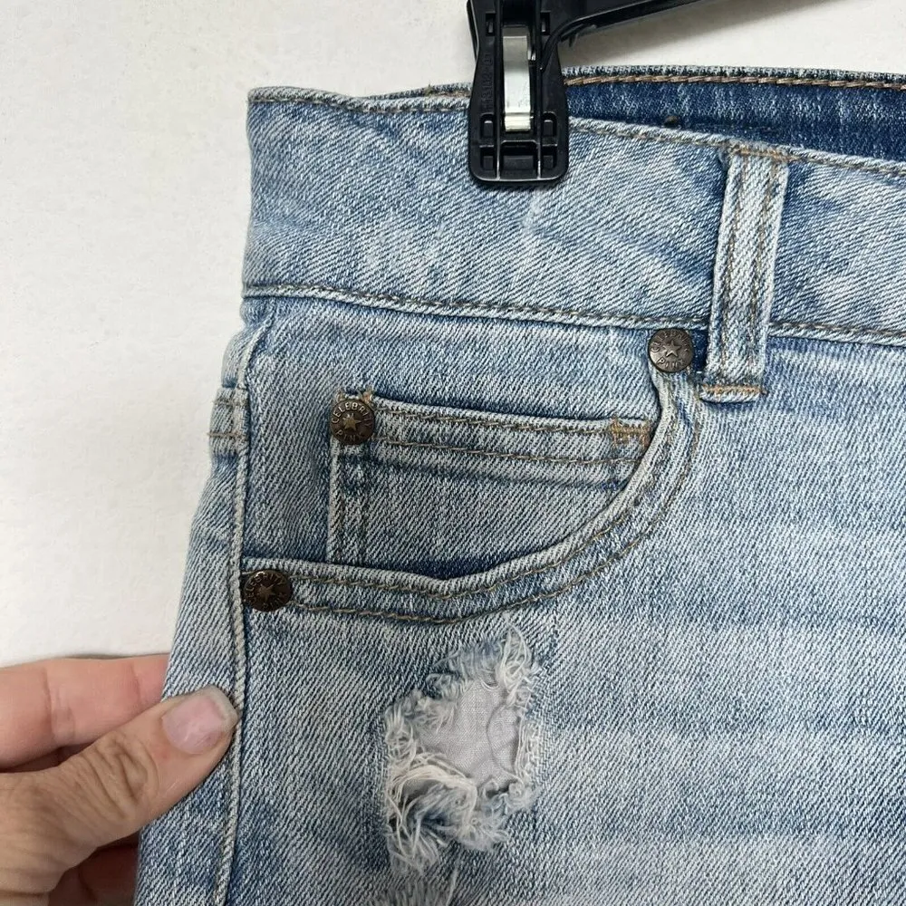 Celebrity pink Paisley denim jean Shorts Size 3 distressed blue Bohemian Western - Image 4