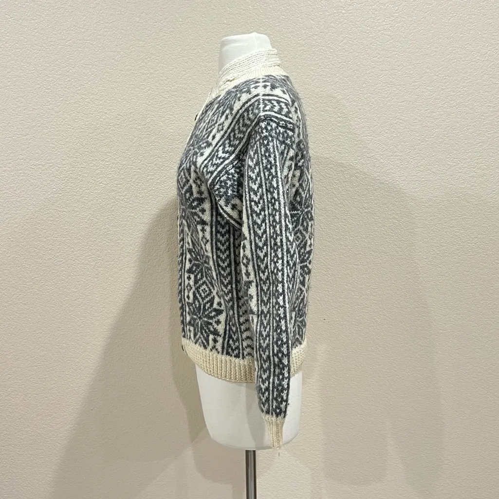 Nordic Grey Snowflake Fair Isle Cream Wool Cardigan Sweater Size Small Gray - Image 4