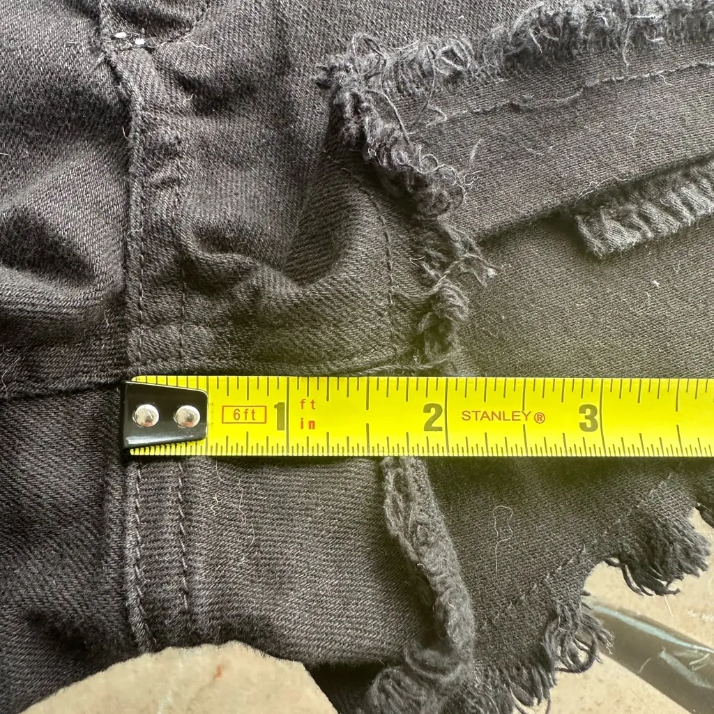 Brandy Melville Cut Off Frayed Hem Denim Jean Shorts in Black - Image 4