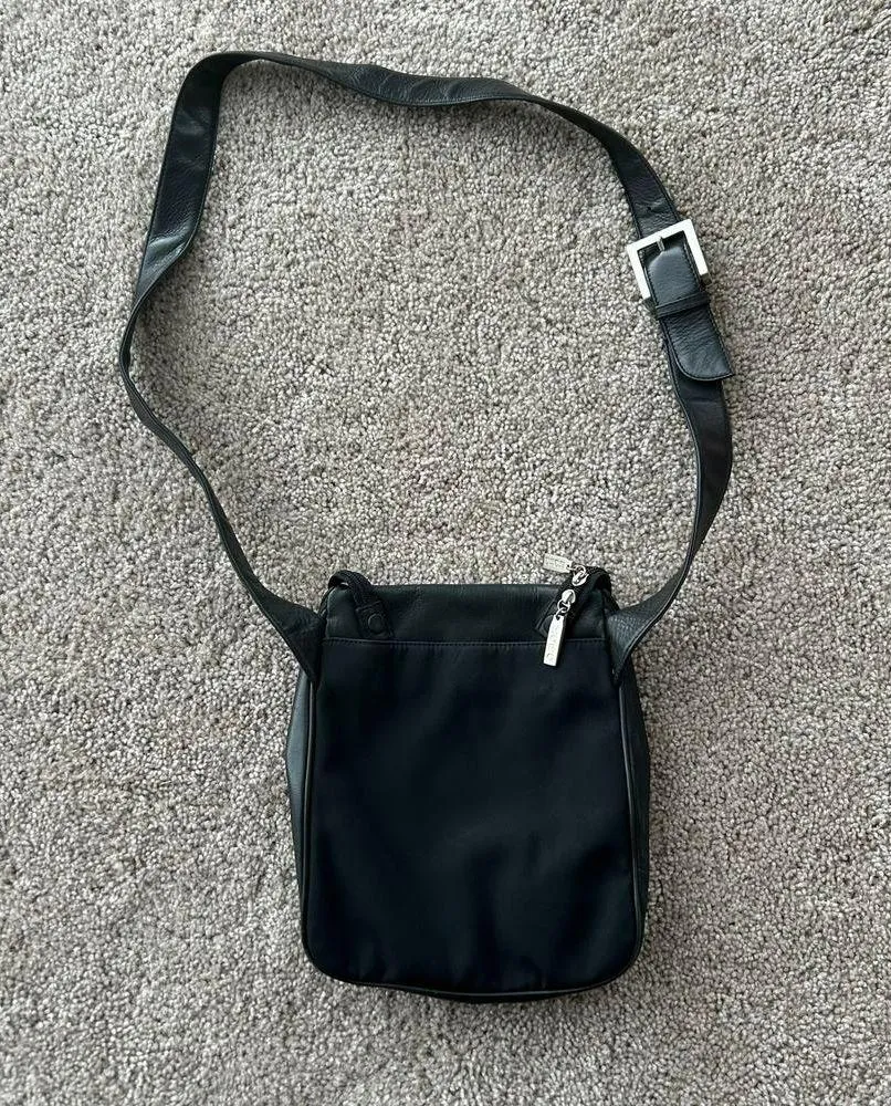 Vintage 90s Hobo International Crossbody Purse Bag Black Leather Zip Long Strap - Image 11