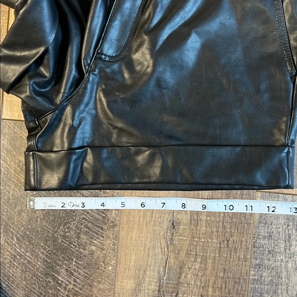 Abercrombie and Fitch Faux Vegan Leather Black Shorts  Size Small - Image 9