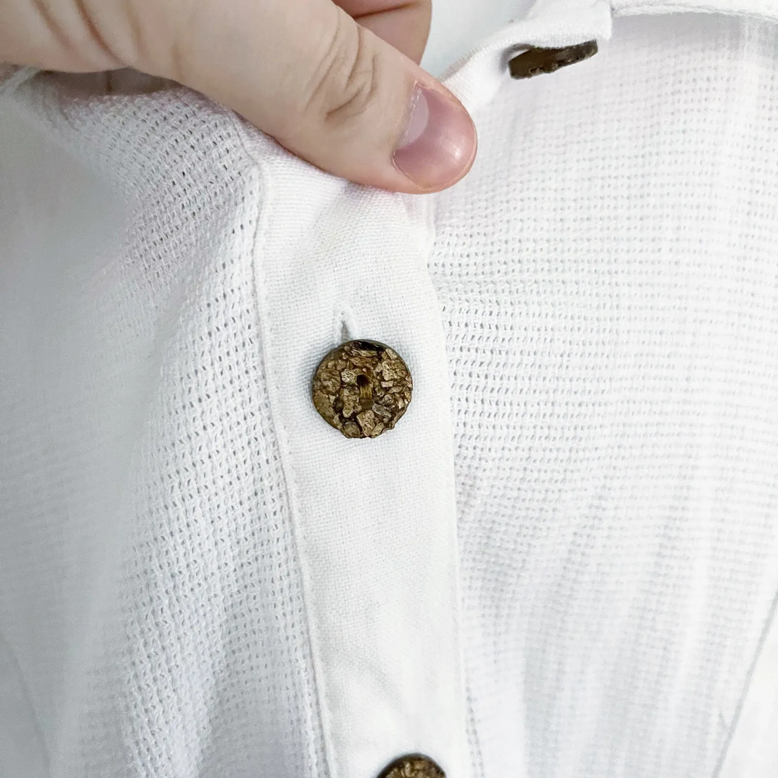 Here. Casual Resort Wear Textured Button Down Top White Size 12 - Image 3