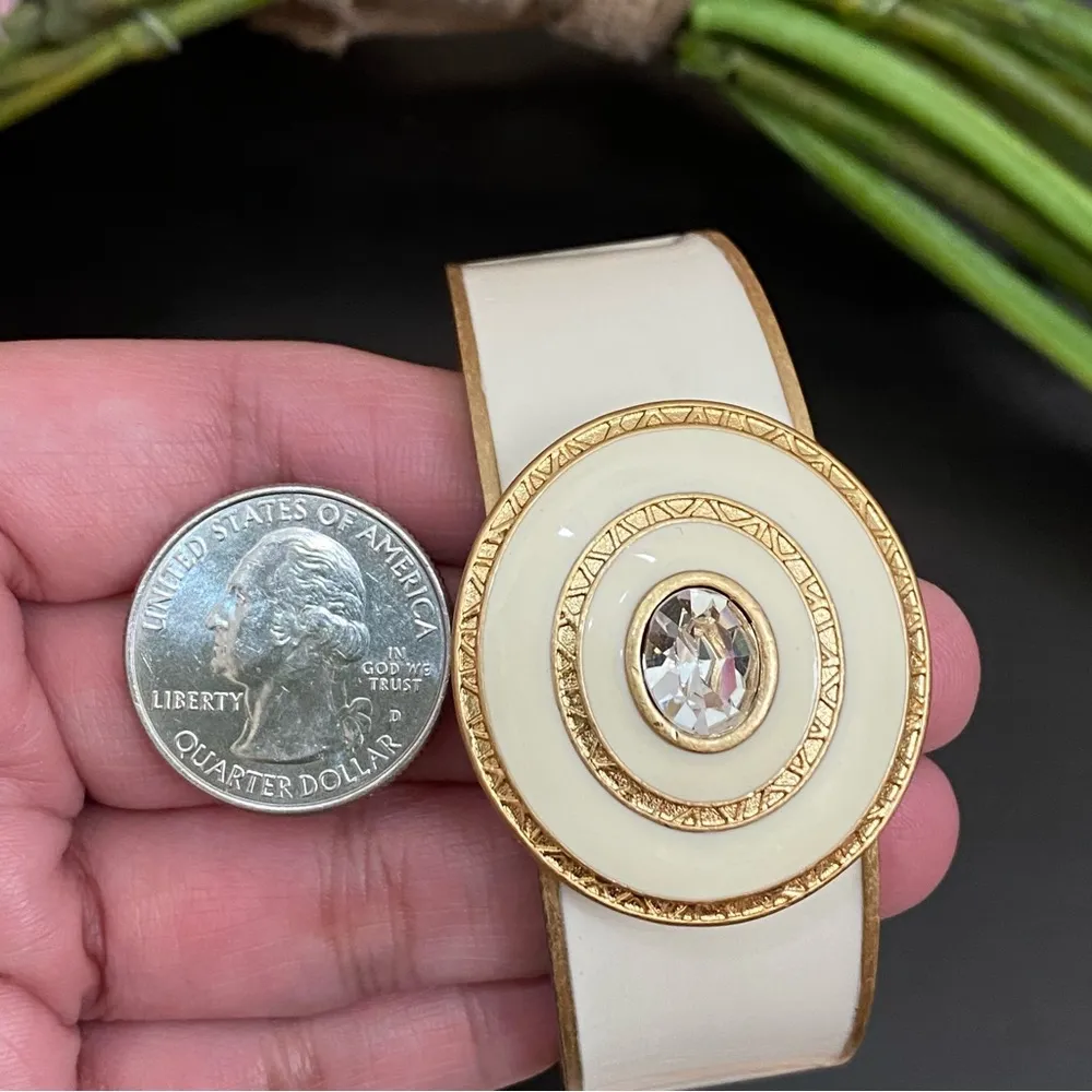 Vintage LIA SOPHIA Ivory Enamel Hinged Magnetic Clasp Cuff Bangle Bracelet - Image 8