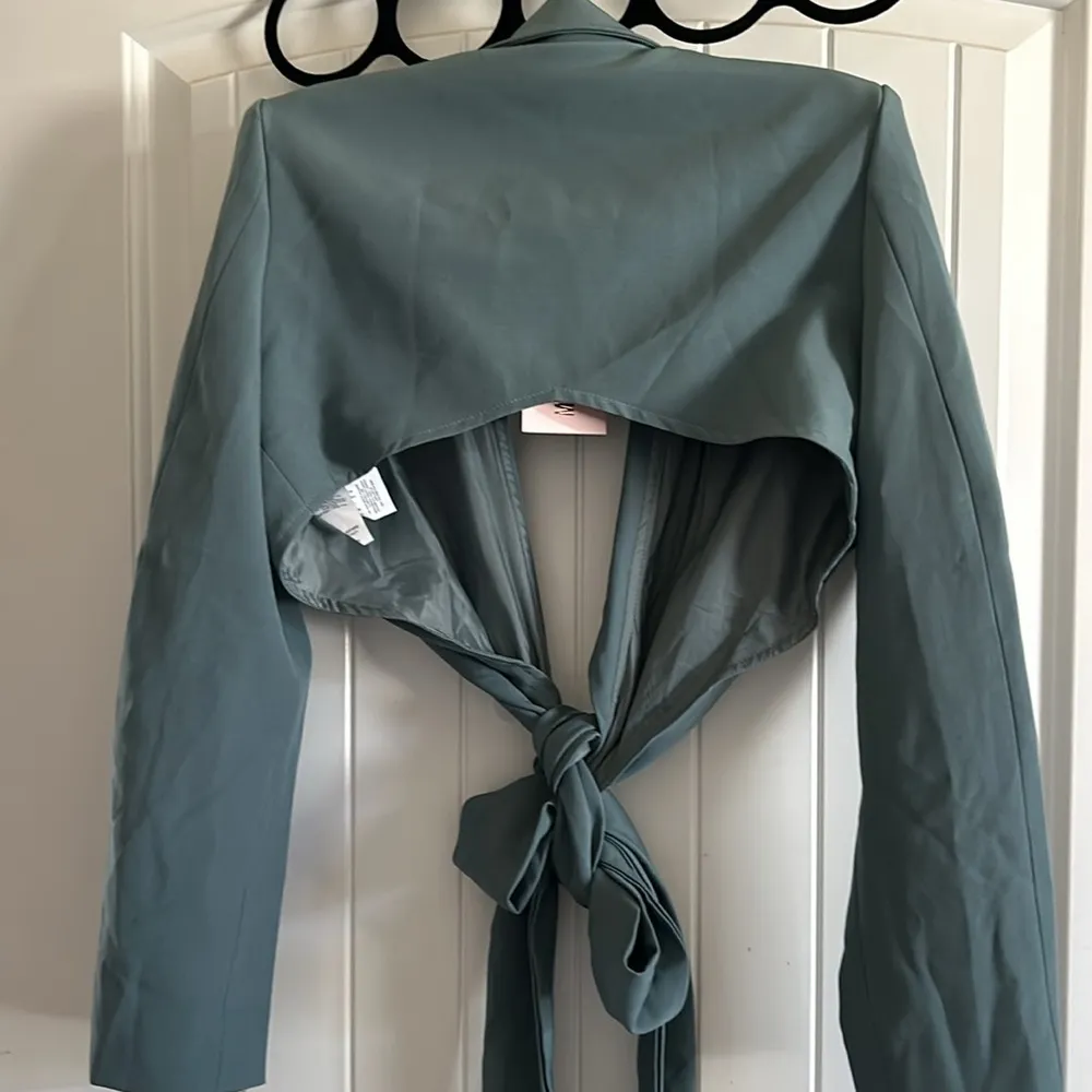 NWT Missguided Tailored Wrap Crop Blazer - Image 2