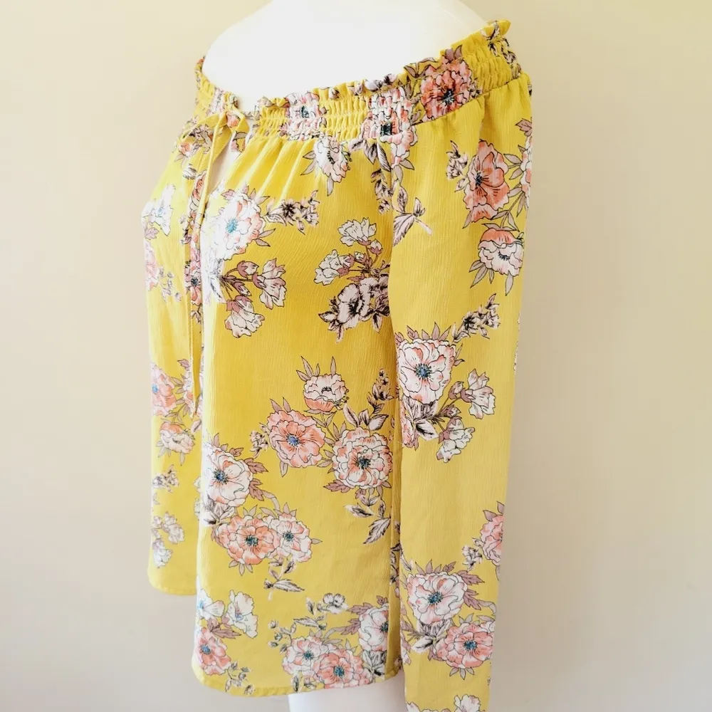Stitch Fix Nine Britton floral blouse size small - Image 3