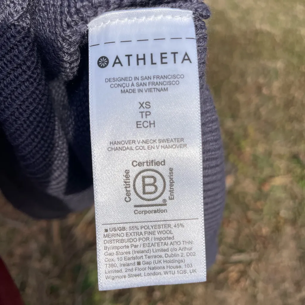 Athleta Wool Blend Cozy Purple V-Neck Knit Sweater Cottagecore Athleisure - Image 6