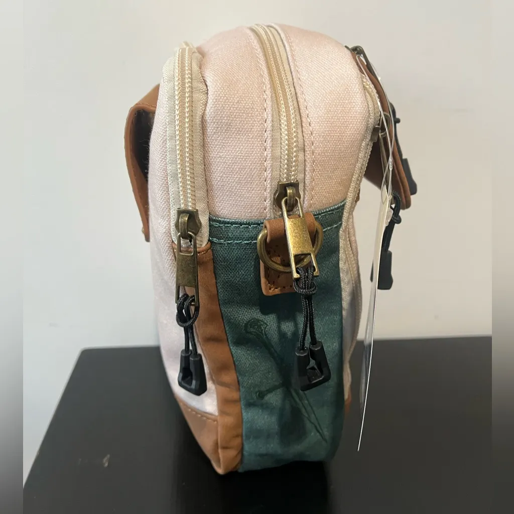 Lord of the Rings Leaf of Lorien Athletic Crossbody Bag - Image 5