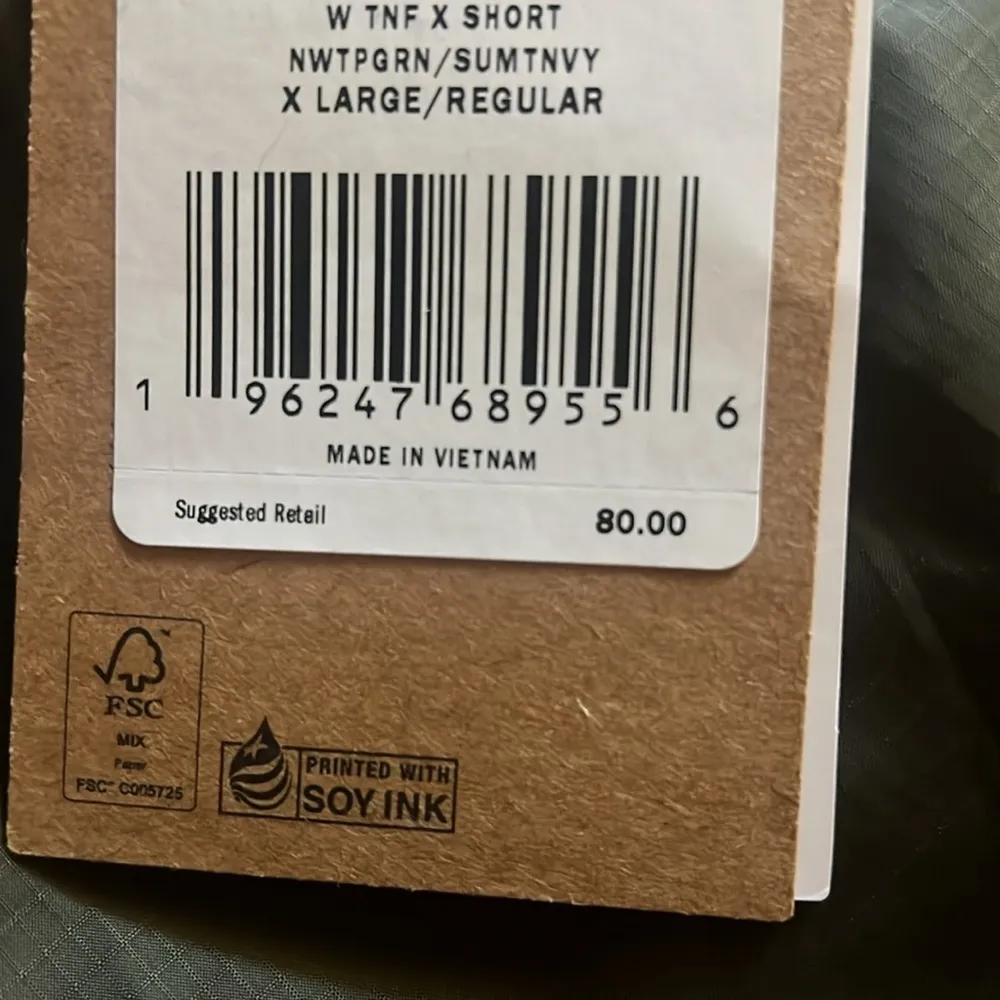 The North face XL TNF Shorts - Image 8