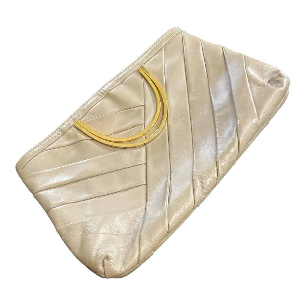 Vintage Beige Leather Handbag/ Purse With Gold Circle Handles Tan - Image 8