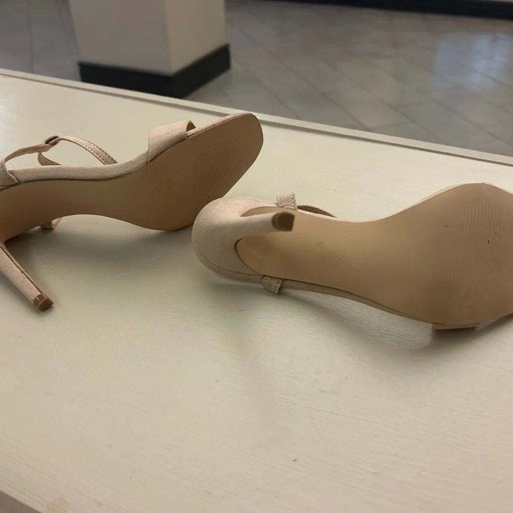 Heels Truffle Collection Chic Nude Strappy 7 see measurements-no size showing - Image 2