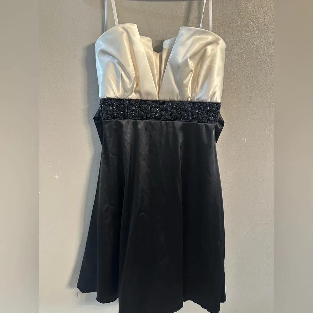 B. Smart  Sequin Dress - Image 2