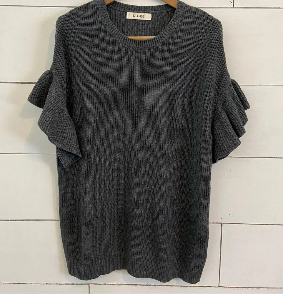 Do+Be Heavy Knit Sweater with Short Ruffle Sleeves. Size Small. - Image 4